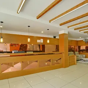 Super Townhouse Edasserys Kalamassery Tourist 4*, Elur India